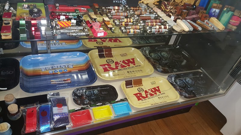 Apparatus Smoke Shop