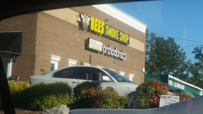 Bee\'s Smoke Shop