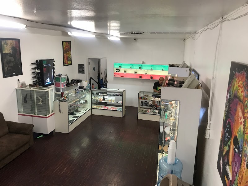 Cali\'s Ganja Mart - Canoga Park Dispensary
