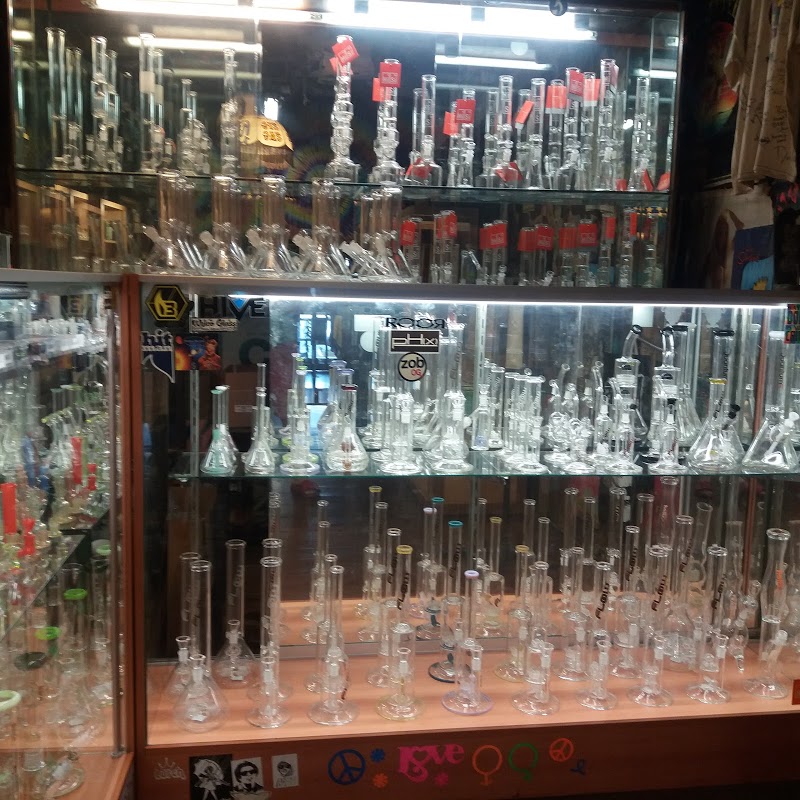 Captain Ed\'s H & H Shop