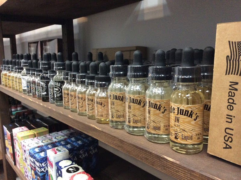 Cloud 33 Smoke & Vape