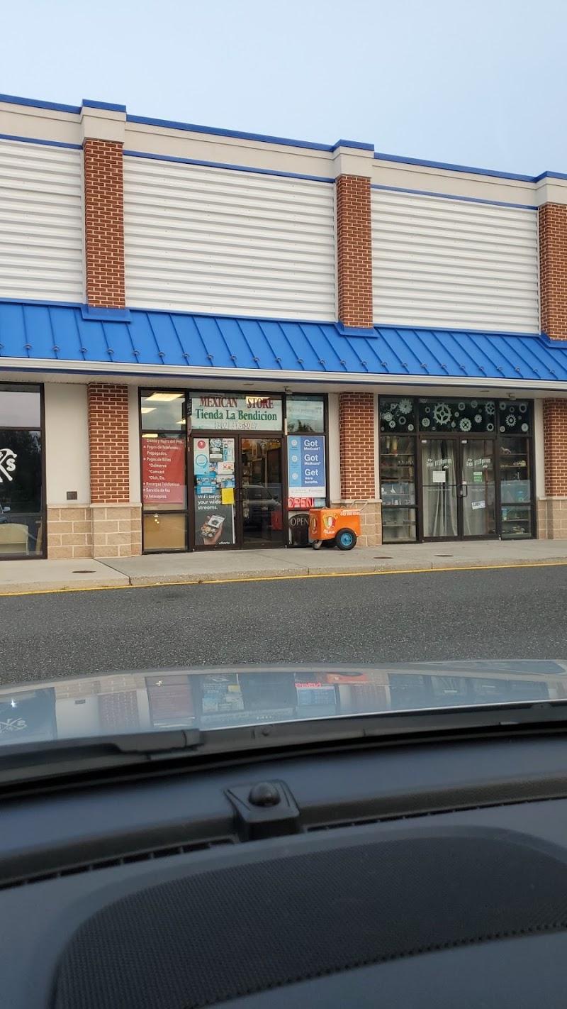 Dawg House Vapor and Glass
