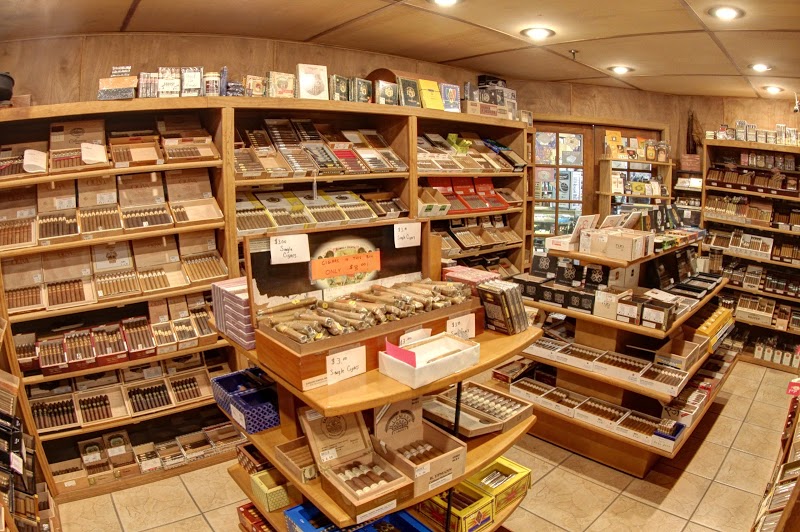 DJ\'S Smoke Shop