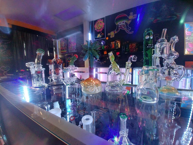 DNA Smoke Shop