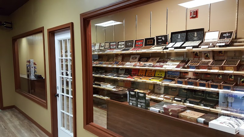 El Toro Cigar & Lounge