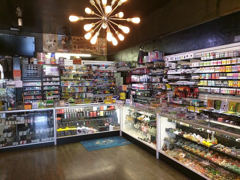 Fatty\'s Smoke Shop