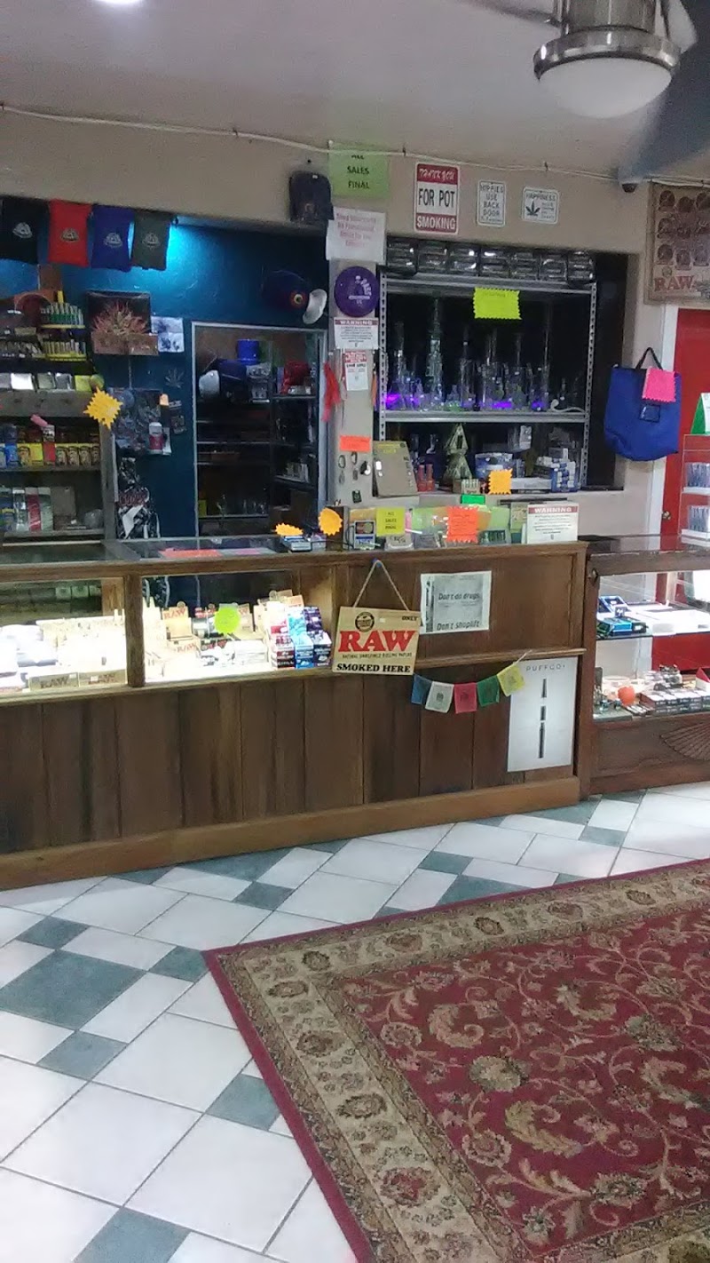 Gandolf\'s Smoke Shop