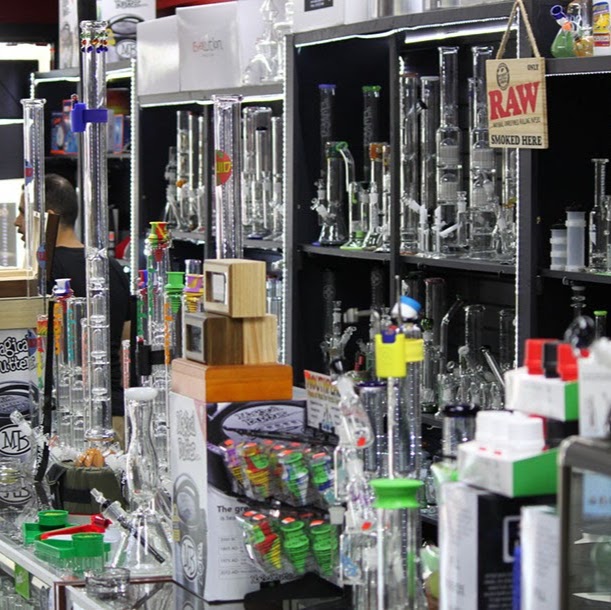 Happy Rock 2 Smoke Shop