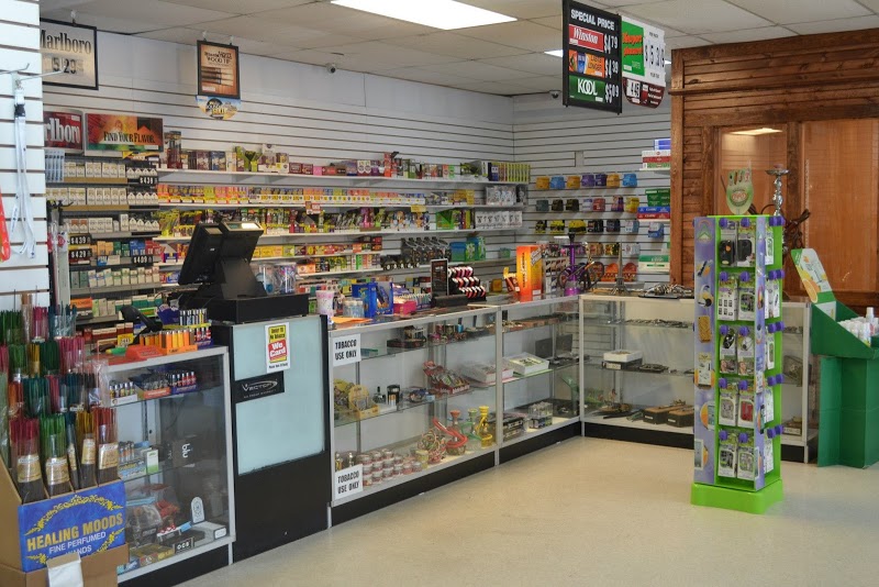 Hewitt Smoke Shop