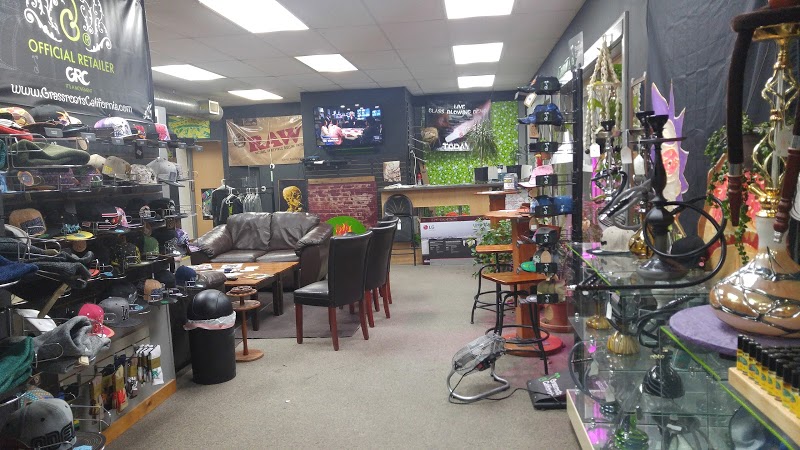 Knuckleheads Tobacco & Gifts