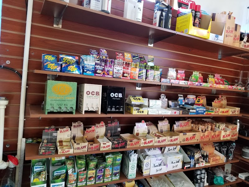 La Tia Smoke Shop