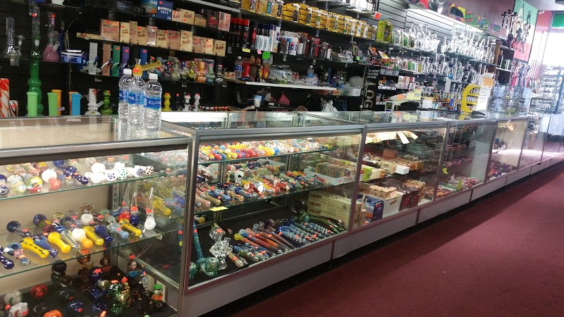 Lili\'s Smokeshop