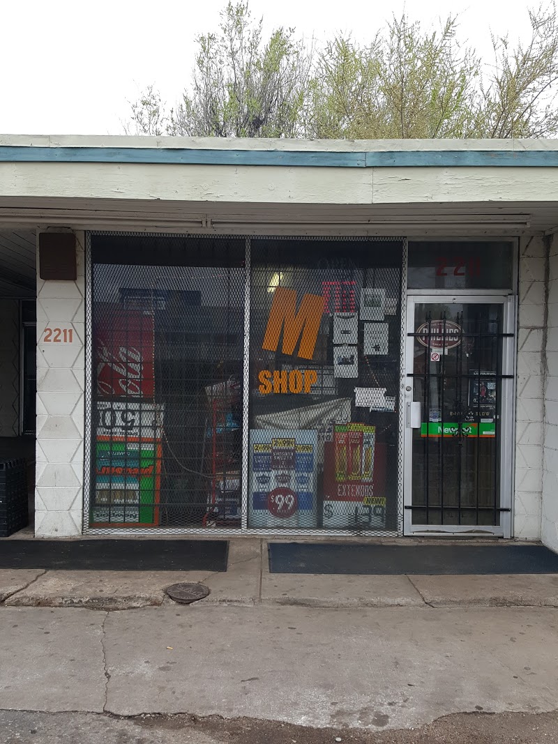 M & M Smoke Shop