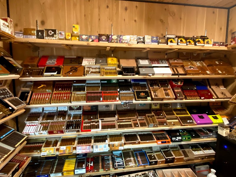 Next Level - Vapes CBD Hookah Kratom Cigars Head Shop