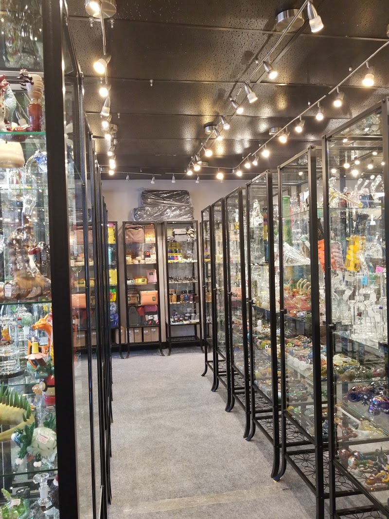 Nona\'s Smoke Shop