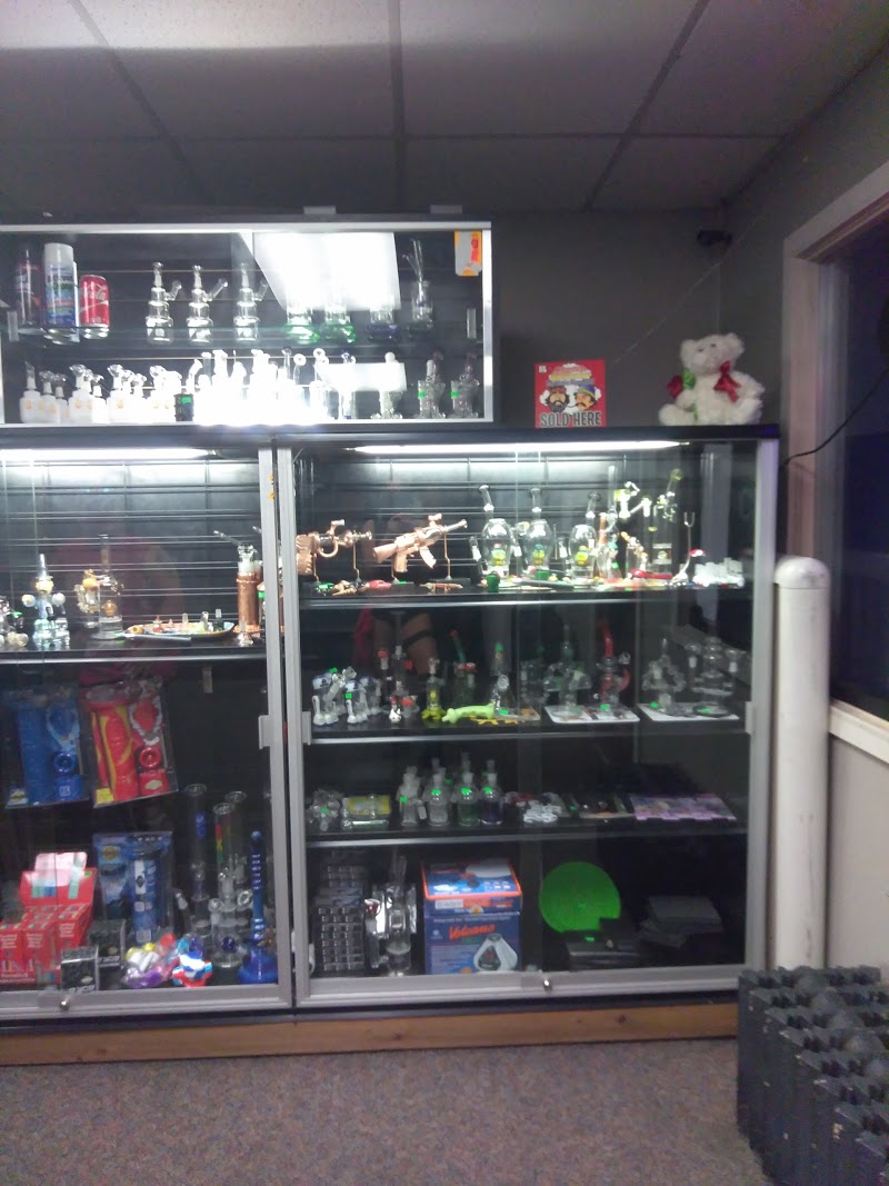 Sammi\'s Smoke Shop