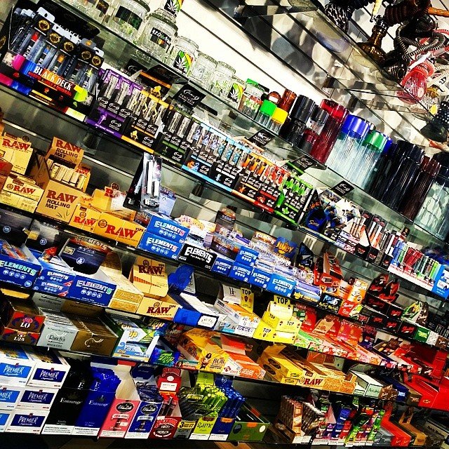 Smoke Shop Pipes & Stuff