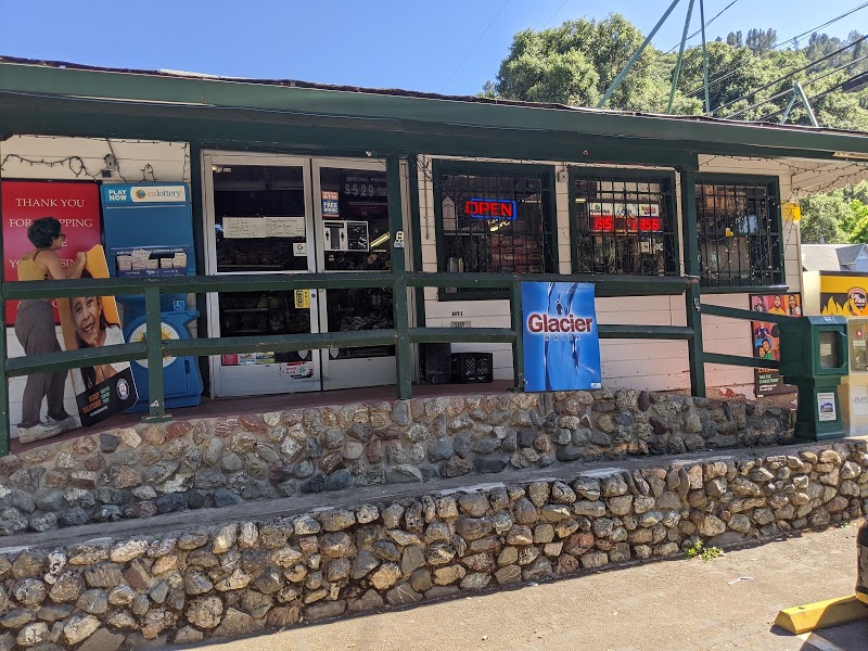 Soda Bay Market deli and liquor