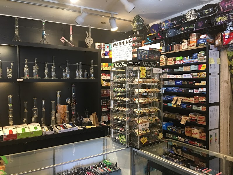 Star Buzzz Smoke Shop