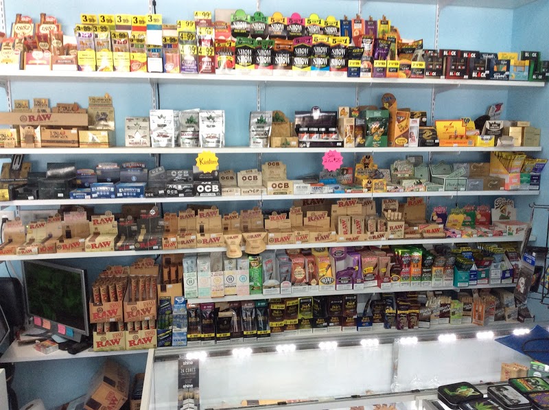Treehouse Smoke Shop