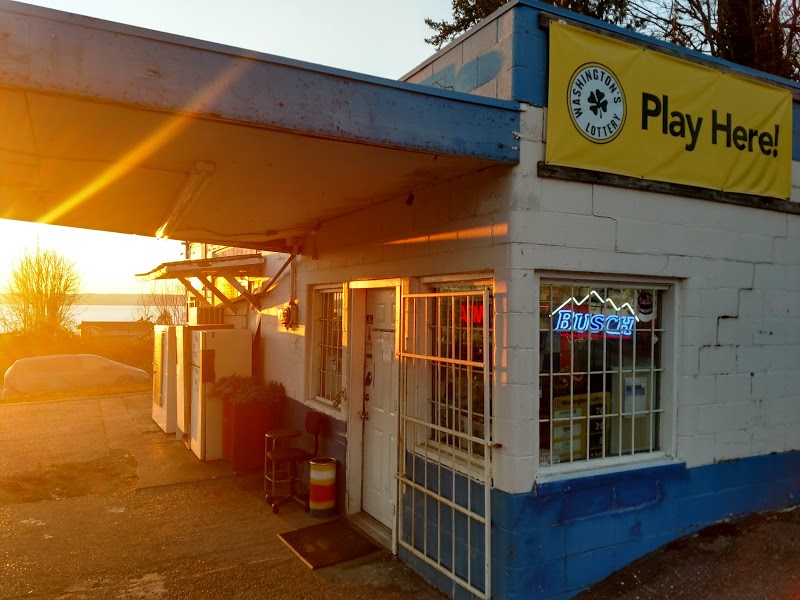 Warm Beach Grocery