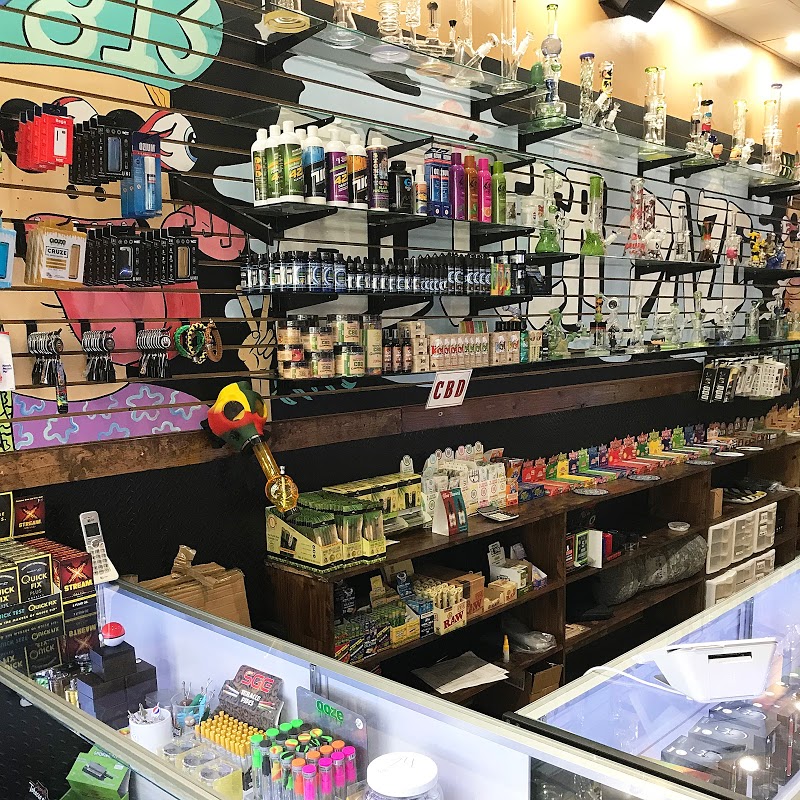Better Daze Smoke Shop, CBD & Kratom Tea Bar