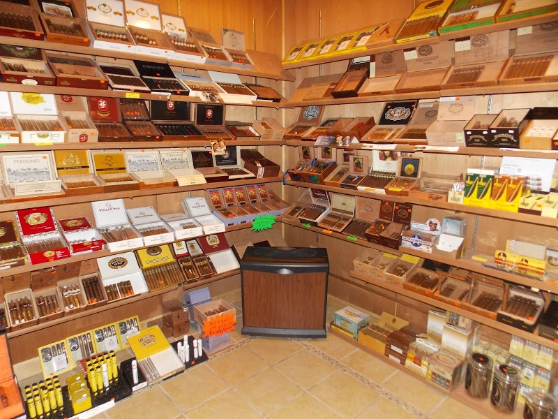 Charlie\'s Tobacco Outlet