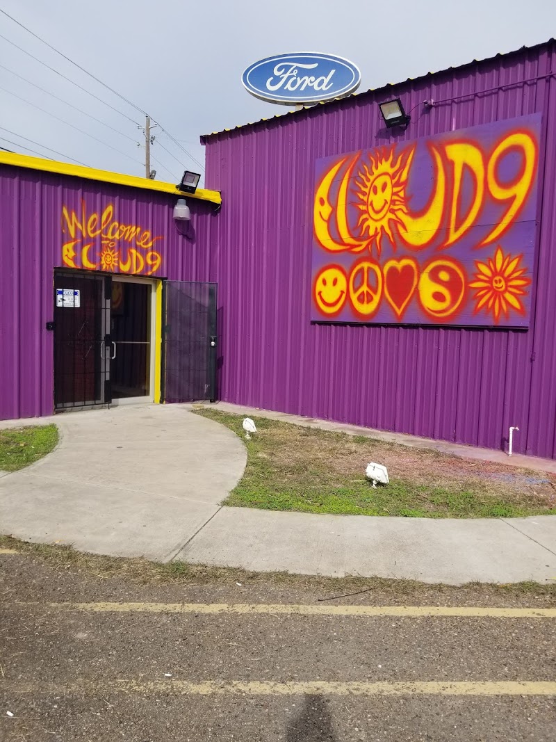 Cloud 9 Express Headshop In Brownsville Texas cloud-9-express-headshop-in-brownsville-texas