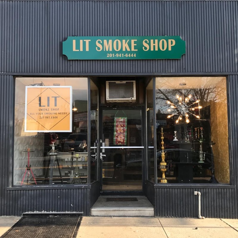 Lit smoke shop