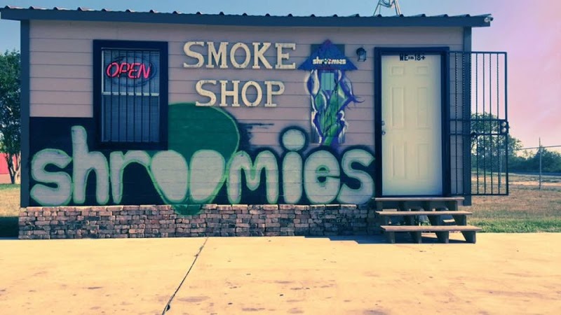 SHROOMIES Smoke Shop
