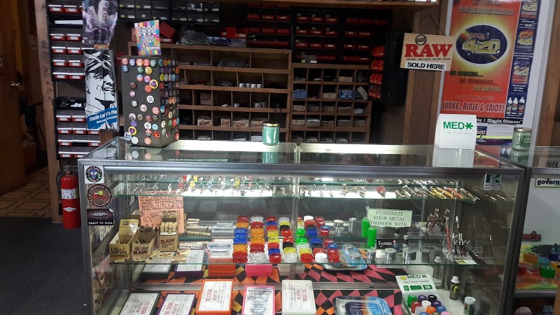 Su Casa Boutique Headshop in Lansing Michigan