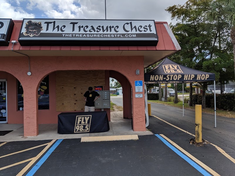 The Treasure Chest Smoke Shop - Fort Myers